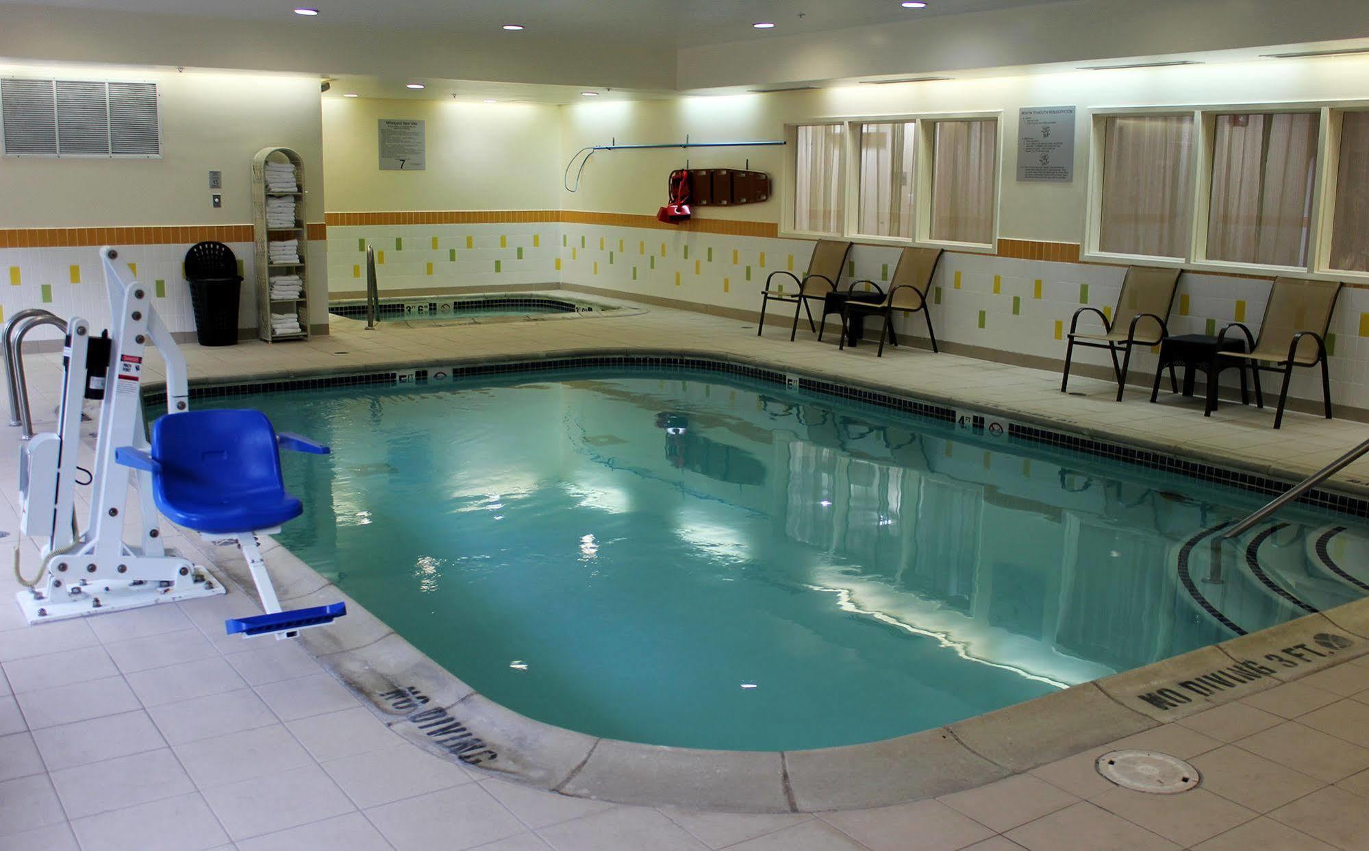 Fairfield Inn & Suites Detroit Farmington Hills Ngoại thất bức ảnh